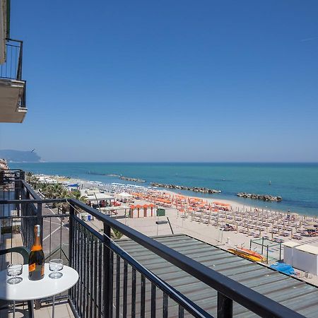 Hotel Bianchi Nicola Porto Recanati Dış mekan fotoğraf