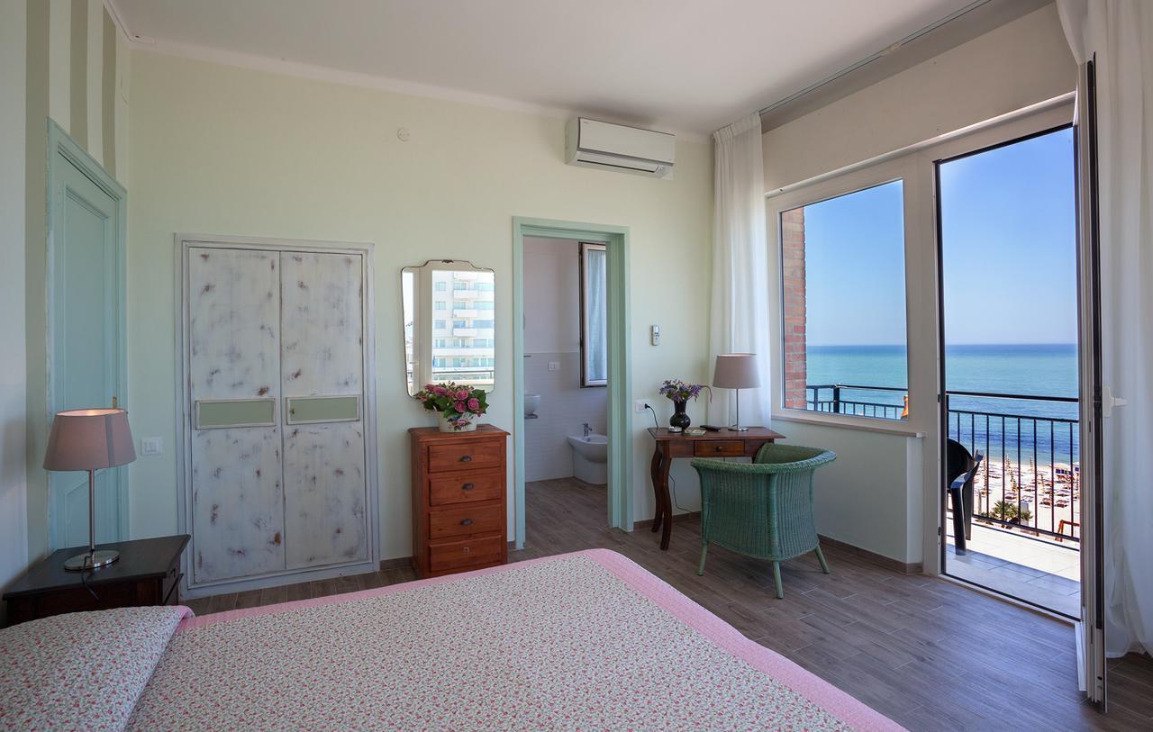 Hotel Bianchi Nicola Porto Recanati Dış mekan fotoğraf