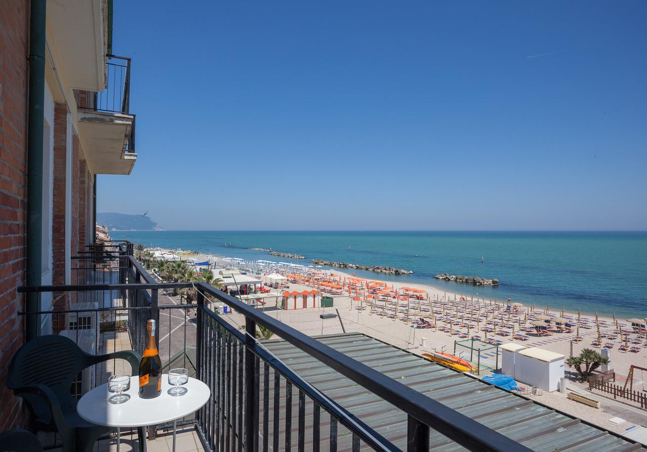 Hotel Bianchi Nicola Porto Recanati Dış mekan fotoğraf